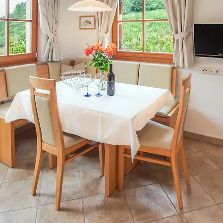 Weingut & Weitgruber Raffeis