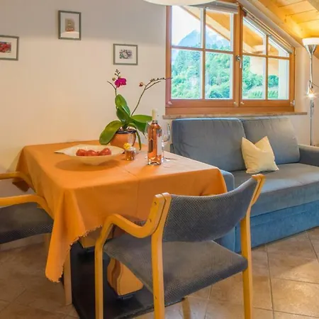 Weingut & Weitgruber Raffeis Apartment Merano